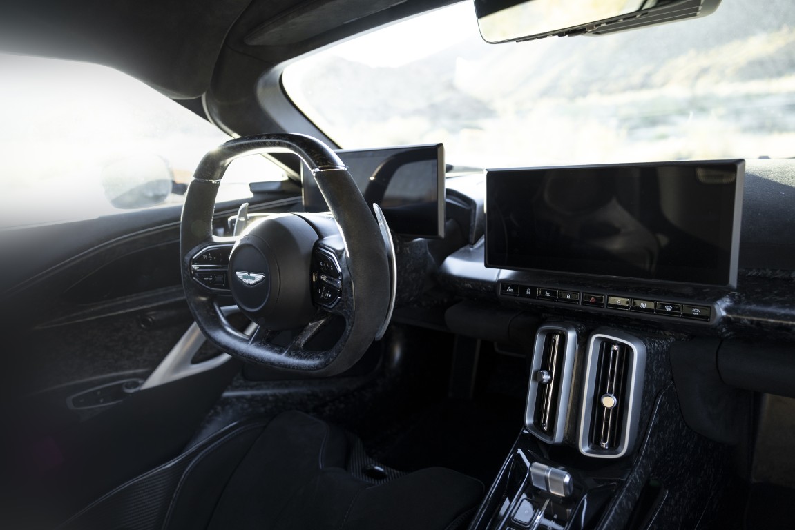 Aston Martin Valhalla (Automatic)